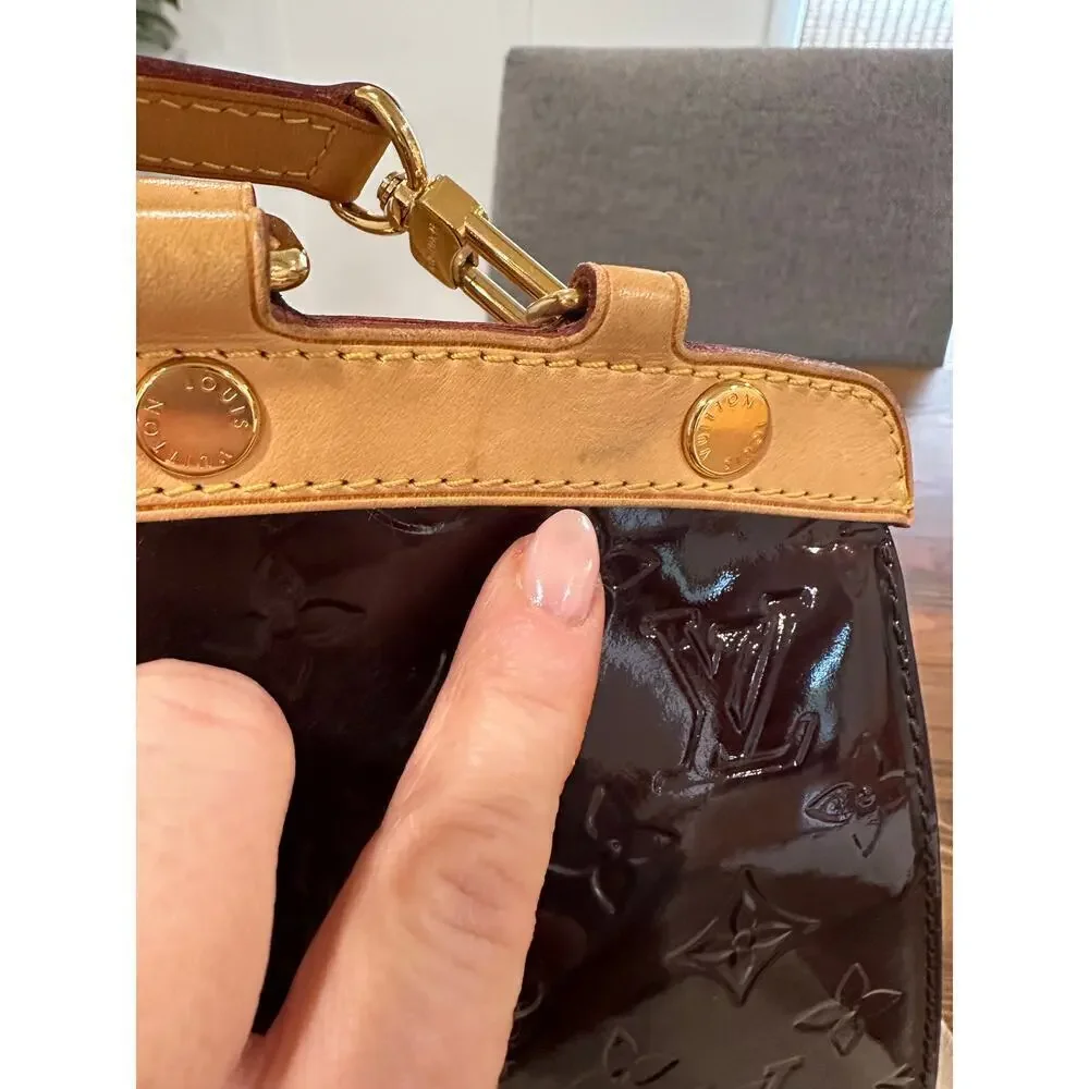 Louis Vuitton Brea MM Vernis Leather Bag